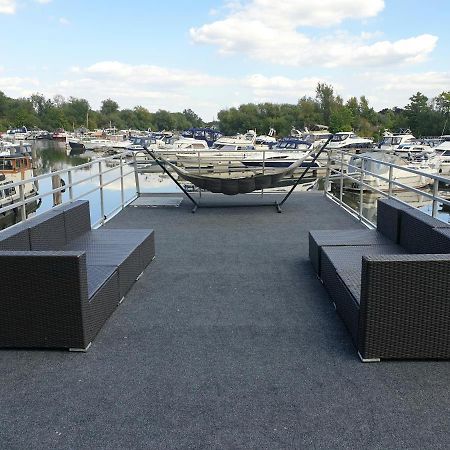 Bluebird House-Boat Hotel East Molesey Exterior foto