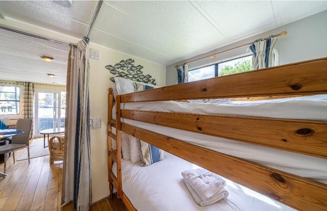 Bluebird House-Boat Hotel East Molesey Exterior foto
