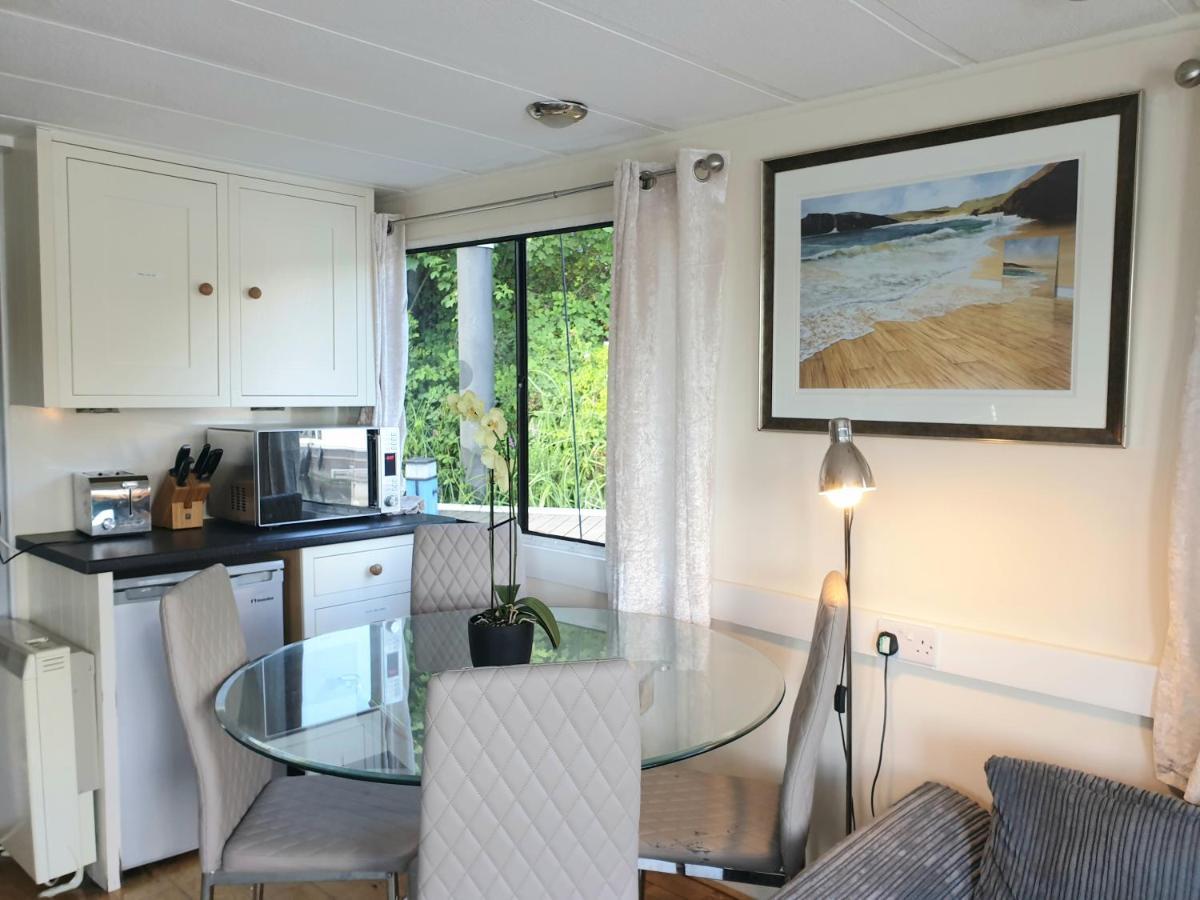 Bluebird House-Boat Hotel East Molesey Exterior foto